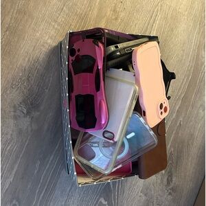 40 Phones Cases